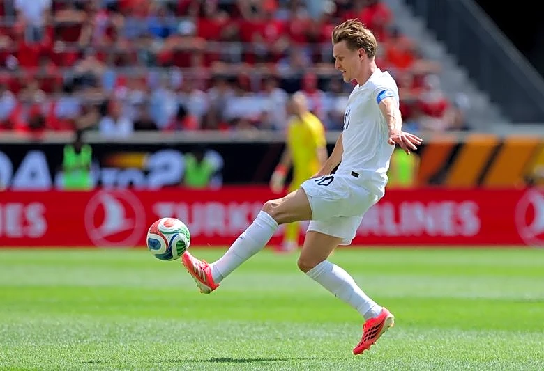 Soccer-Norway's Odegaard brushes off injury concerns ahead of Iraq opener