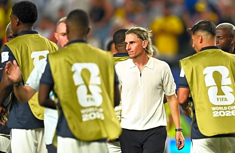 Soccer-Coach Beccacece laments cruel end to Ecuador's unbeaten run