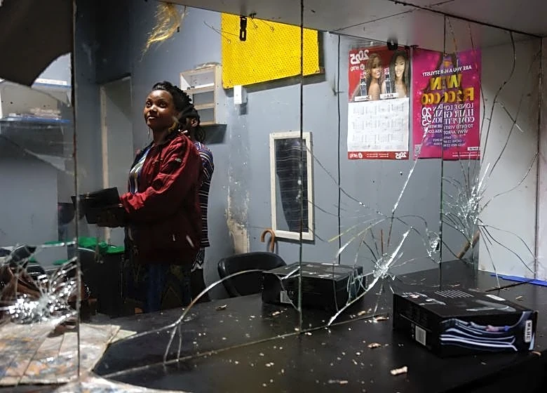 African migrants with deep roots in South Africa flee xenophobic attacks