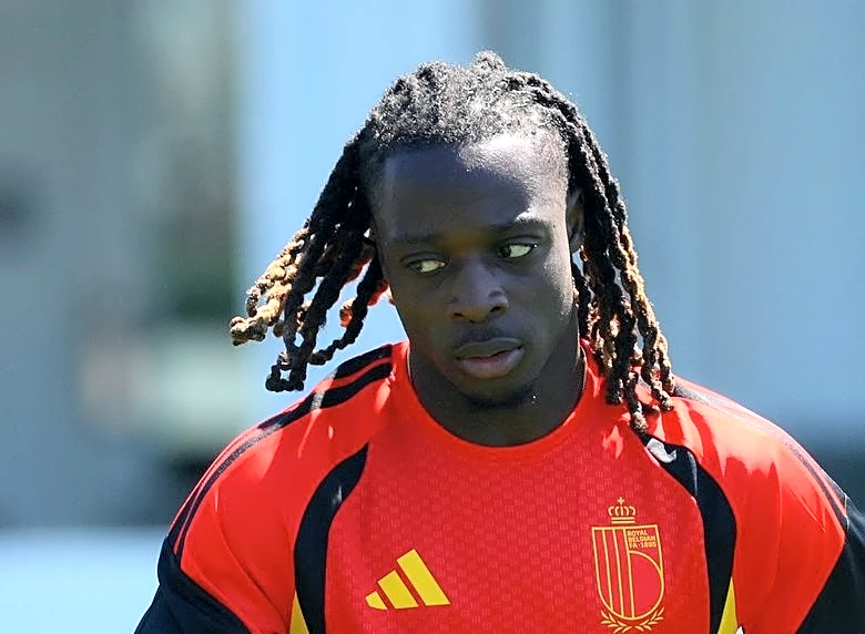Soccer-Belgium baby dilemma for father-to-be Doku