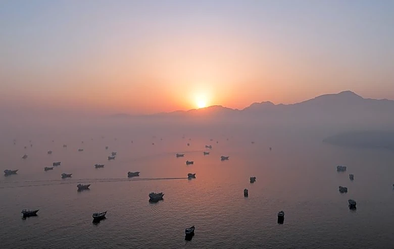 France, Britain push Hormuz mission as truce nears, but Iran’s stance key