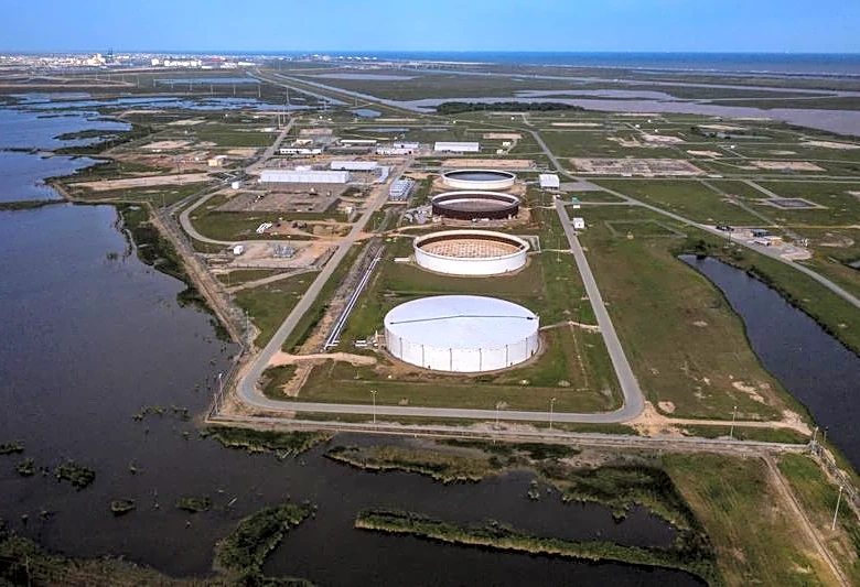 Stocks of oil in US Strategic Petroleum Reserve falls to lowest since 1983