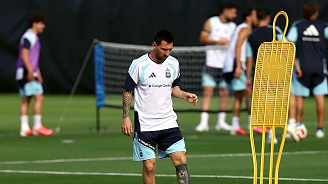 Soccer-Argentina rally around 'competitive animal' Messi ahead of World Cup opener