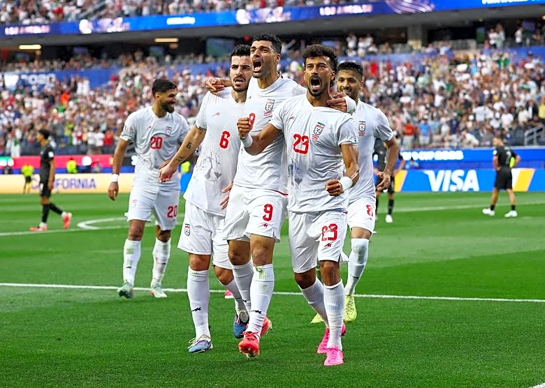 Soccer-Iran draw 2-2 with New Zealand in politically charged World Cup clash in LA