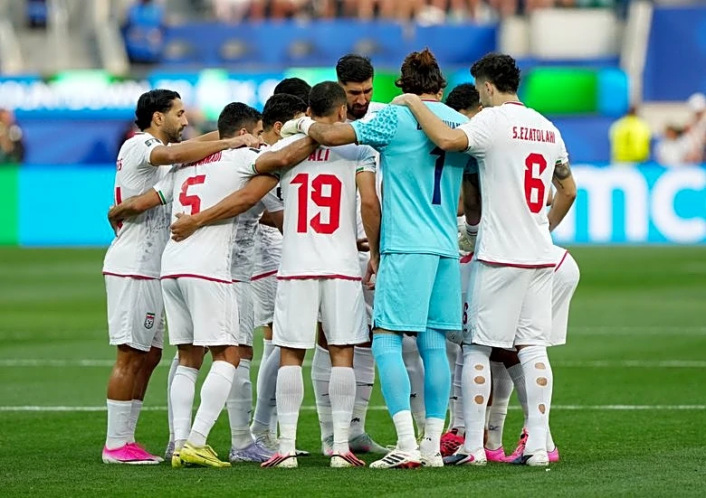 Soccer-Iran coach says team 'oppressed' by travel chaos after 2‑2 draw