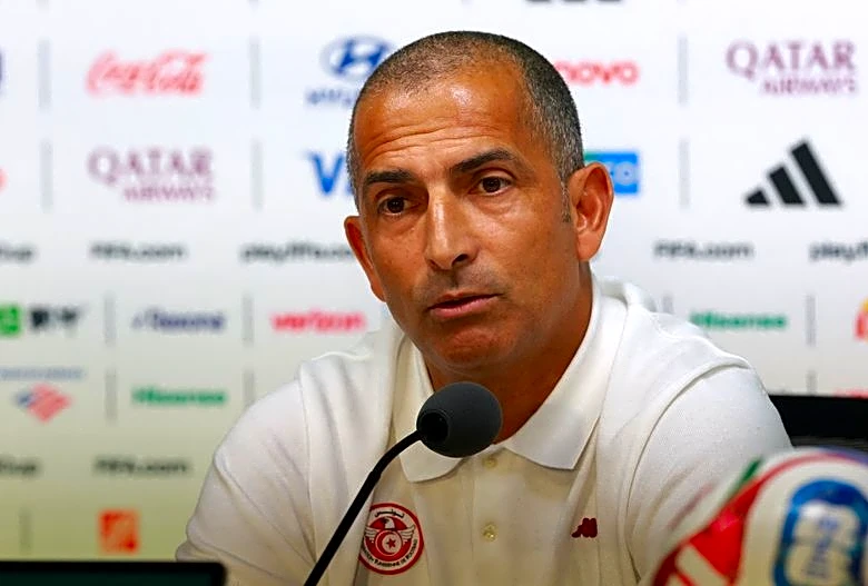 Soccer-Tunisia replace coach Lamouchi with Renard after World Cup rout by Sweden