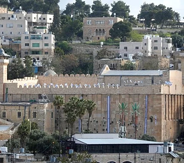 Israel seizes powers over flashpoint West Bank shrine from Palestinians