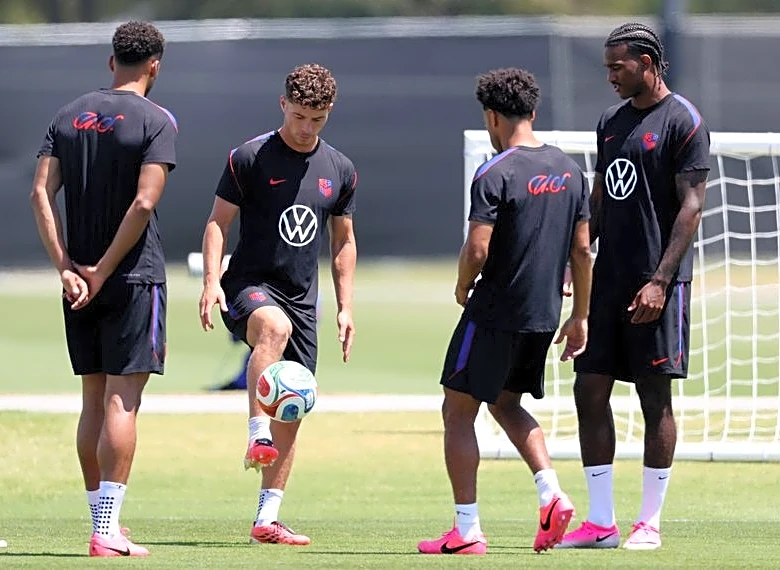 Soccer-US not taking Australia lightly despite pundits' barbs