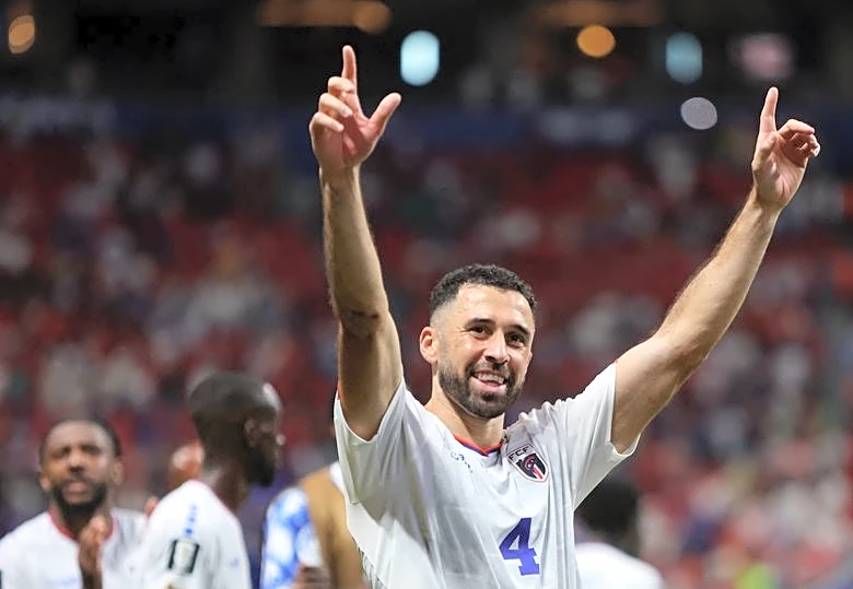 Soccer-Cape Verde's Lopes is happy jersey swap with Spain did not work out