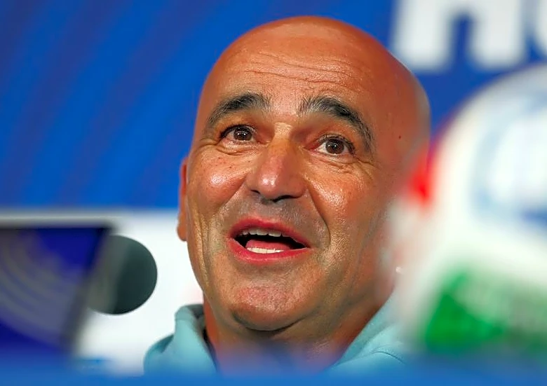 Soccer-Martinez coy on future as he plots World Cup triumph for Portugal