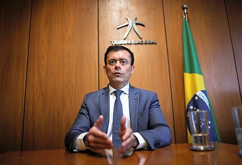 Brazil to scrap fuel subsidies if oil stabilizes near $80, official says