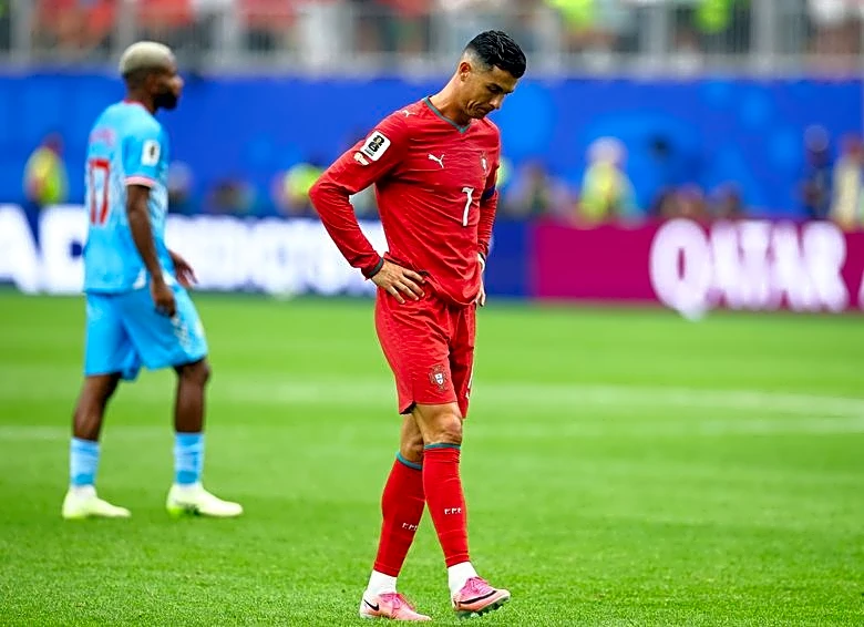 Soccer-Portugal's Ronaldo does little to shake perception he is yesterday's man