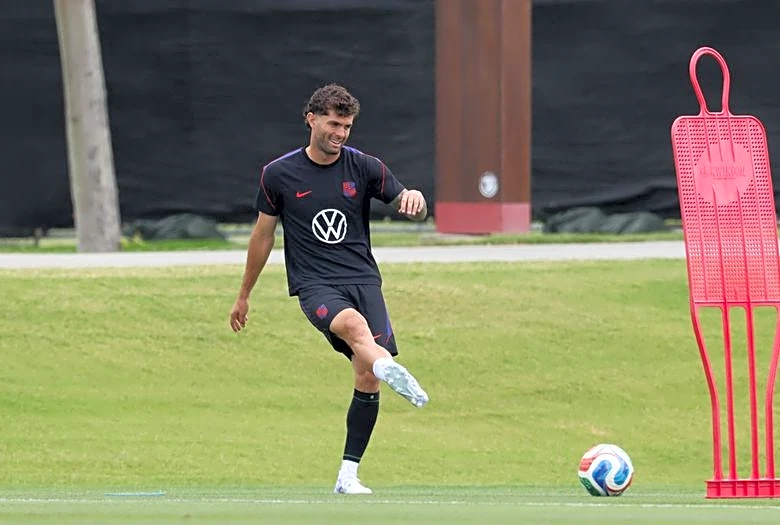 Soccer-US hope Pulisic can face Australia after calf injury