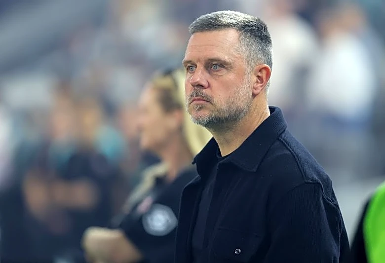 Disappointing Angel City FC fire coach Alexander Straus