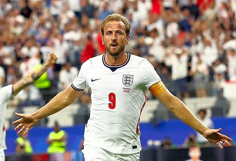 Soccer-Kane's prowess cannot mask England's frailties at the back