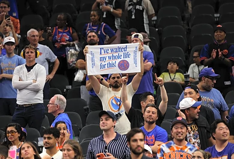 New York to honor historic Knicks championship with ticker-tape parade