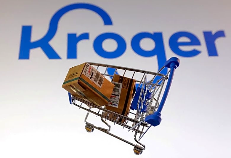 Kroger maintains annual forecasts as consumer spending tightens