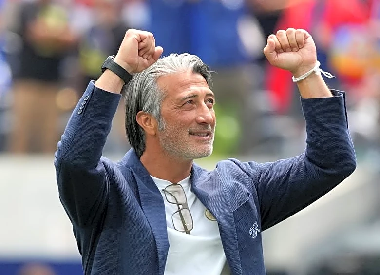Soccer-Yakin hails impact of late substitutes in Swiss rout of Bosnia