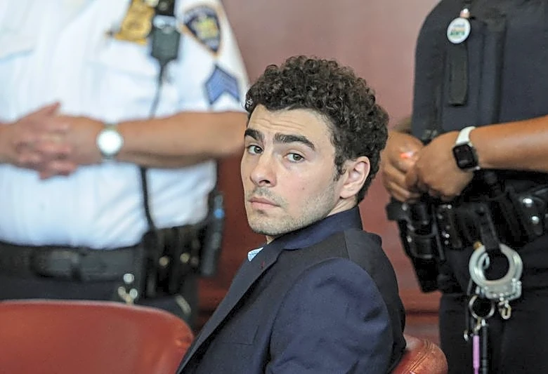 Mangione, accused CEO killer, withdraws mental health defense plans for now