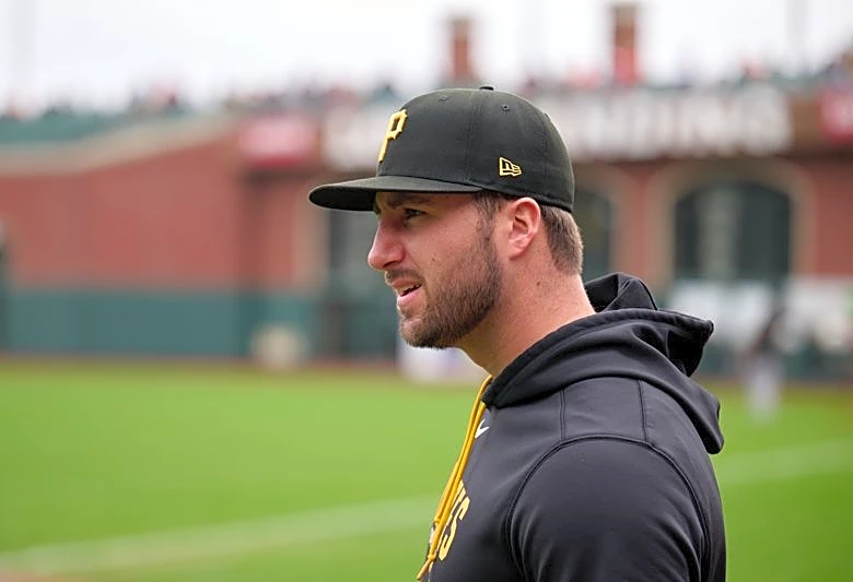 Braves acquire C Joey Bart in trade with Pirates
