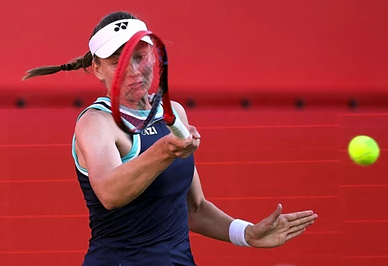Tennis-Rybakina withdraws from Bad Homburg Open citing hip discomfort