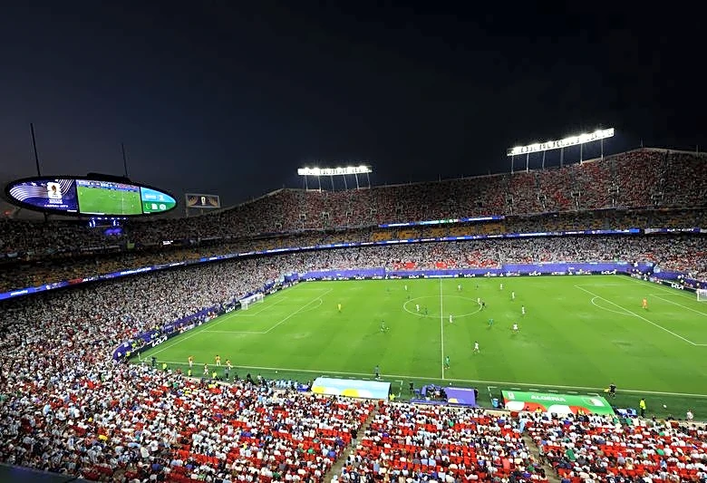 Soccer-Kansas City reassures fans after eventful World Cup start