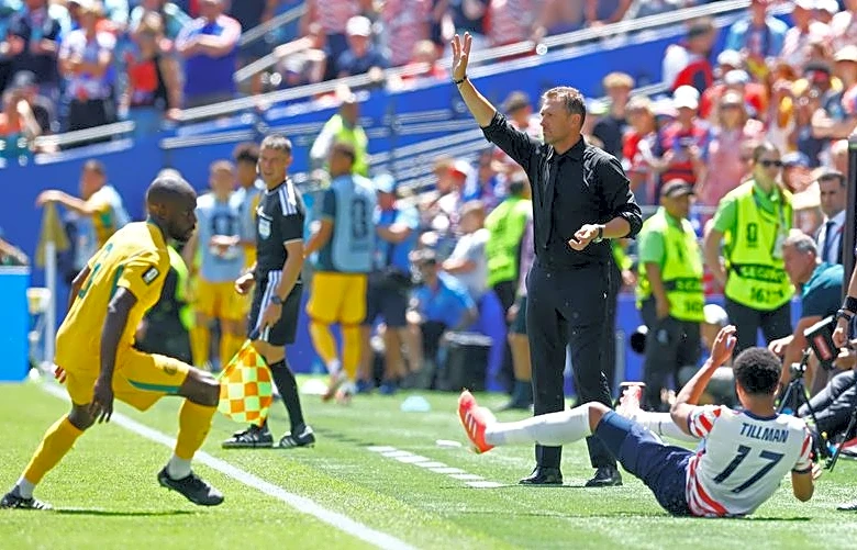 Soccer-Popovic rues poor first half as Australia slump to US defeat