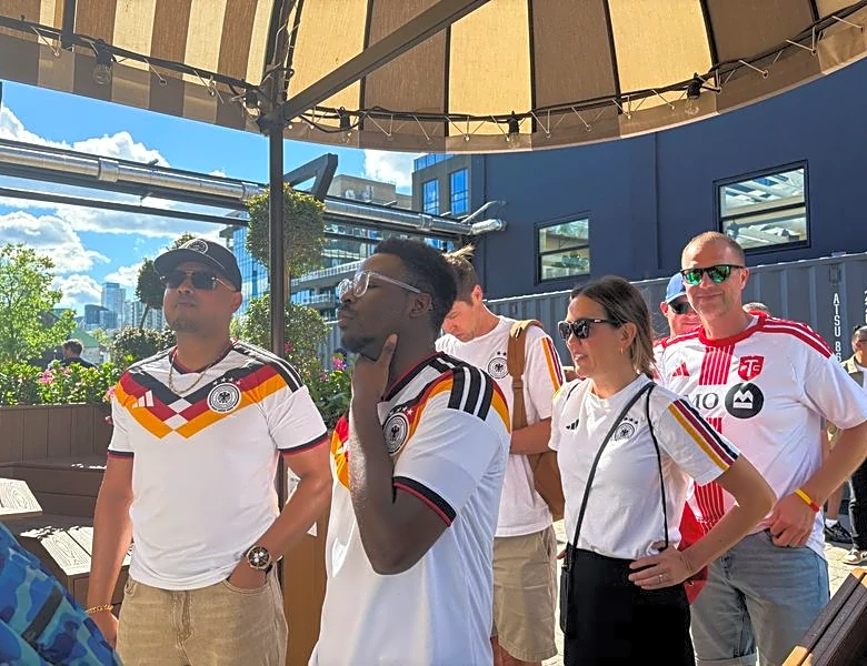 Soccer-Toronto beer prices a test for German fans at World Cup