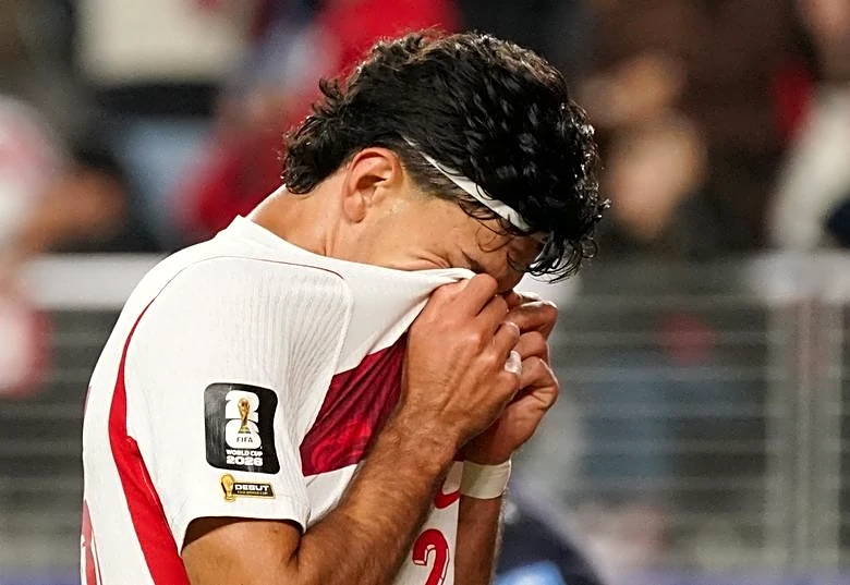 Soccer-'Everybody's crying': Tearful Turkey crash out without a goal