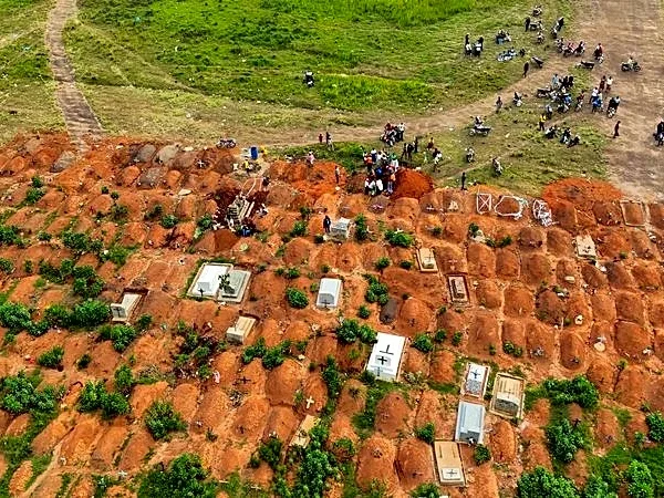 At least 30 deaths at Congo camp show Ebola could be spreading fast