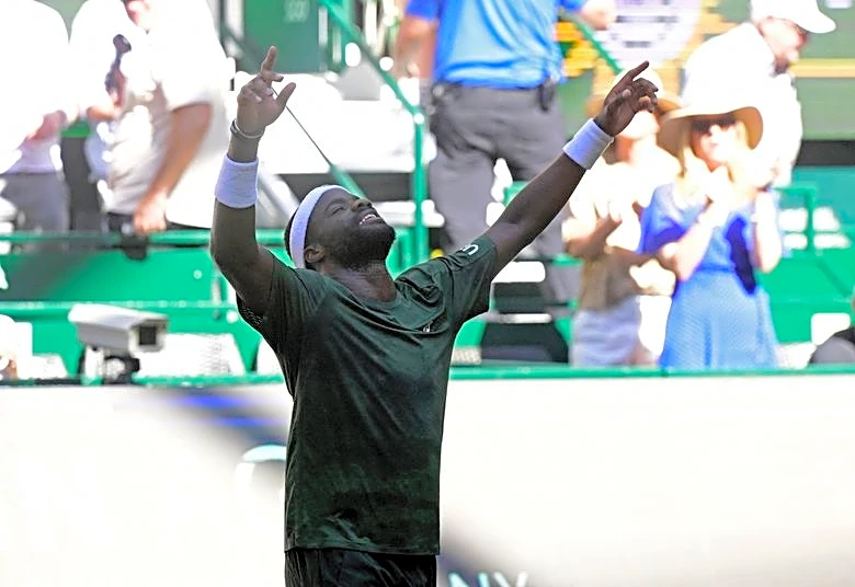 Tennis-Tiafoe cruises past Fritz to win Halle Open