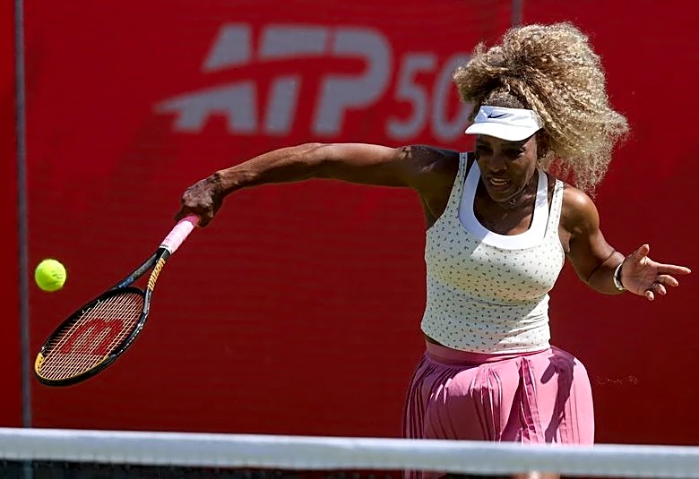 Tennis-Serena Williams handed Wimbledon singles wildcard