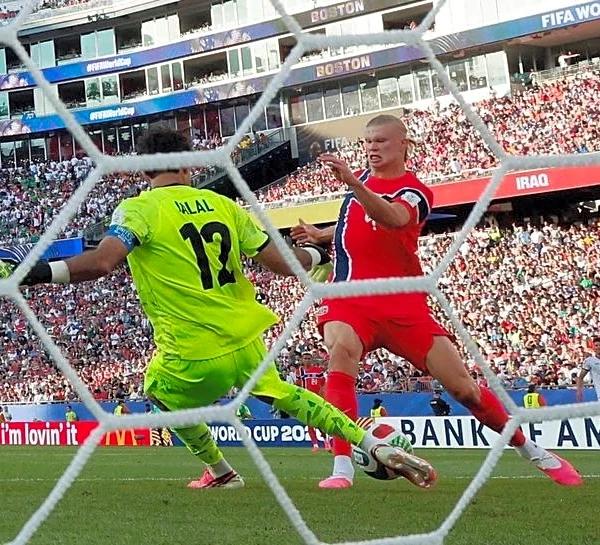 Soccer-Senegal not only focussed on Haaland in crucial Norway clash