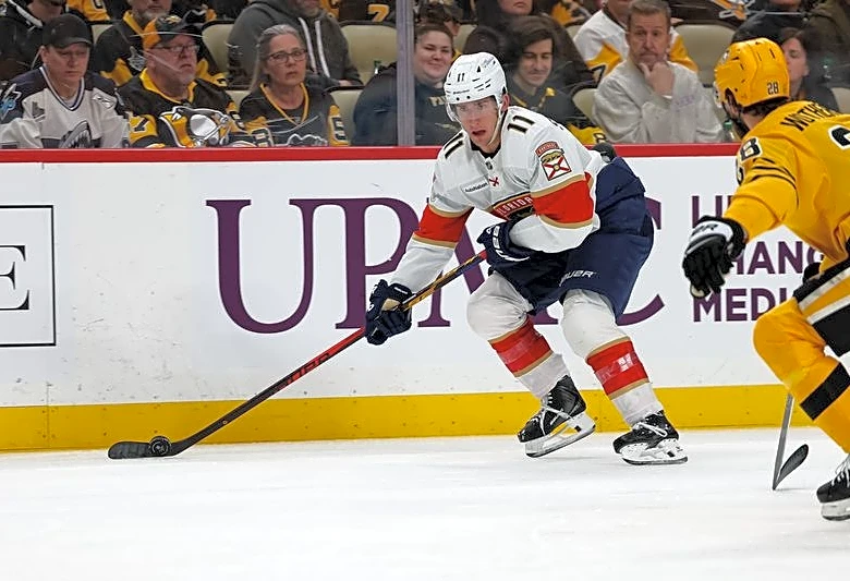 Kraken acquire F Mackie Samoskevich from Panthers for 2 draft picks