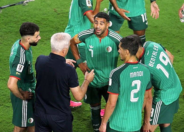 Soccer-Algeria's World Cup fate in their own hands, coach says