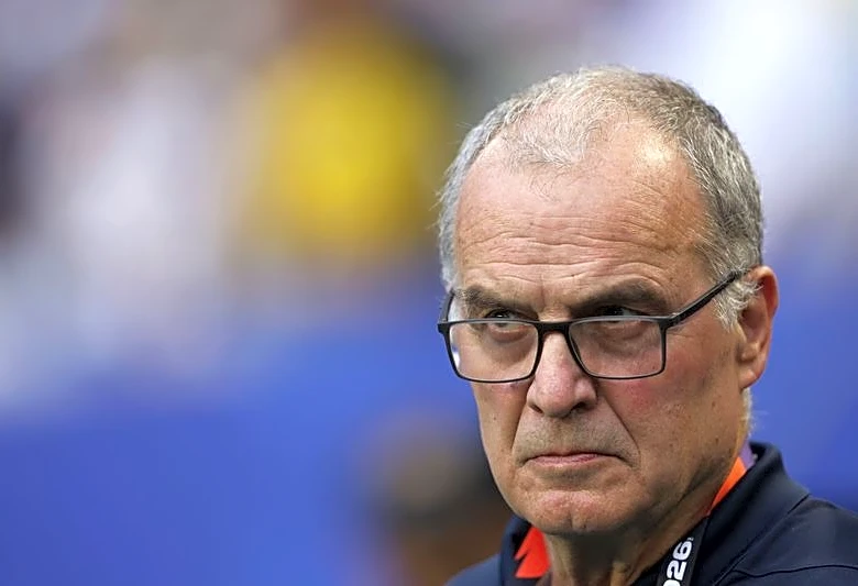 Soccer-Uruguay coach Bielsa flummoxed by tally of two points rather than six