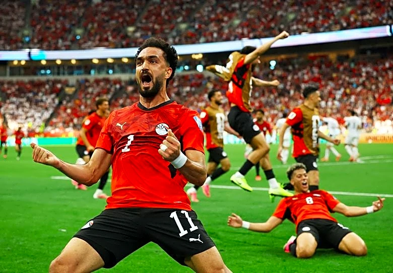 Soccer-Egypt's Zico takes his World Cup chance after putting holiday on hold