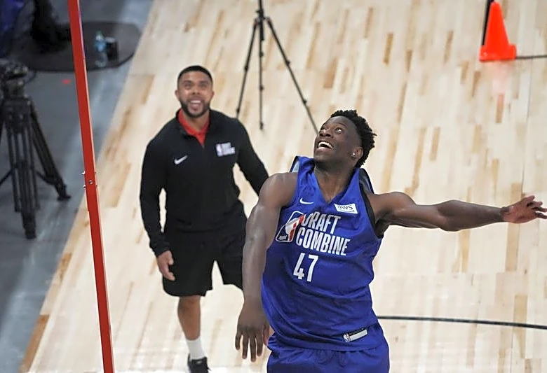 Wizards weigh options at No. 1 on eve of NBA draft