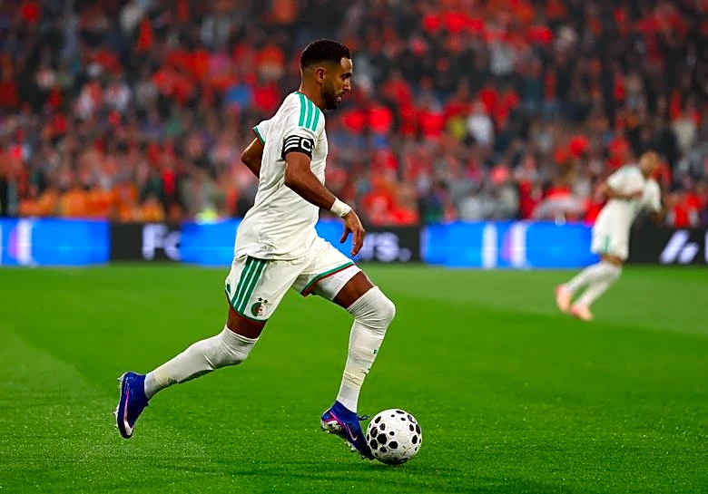 Soccer-Mahrez starts as captain for Algeria, two changes for Jordan