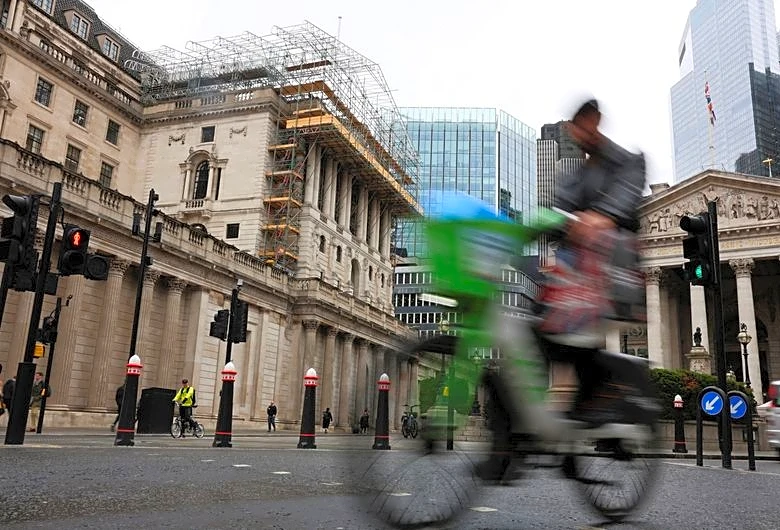 BoE's Taylor backs extended hold for interest rates