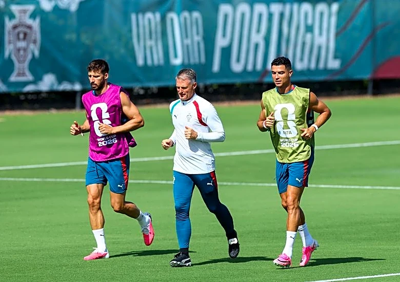 Soccer-Dias returns for Portugal as Ronaldo leads the line up front