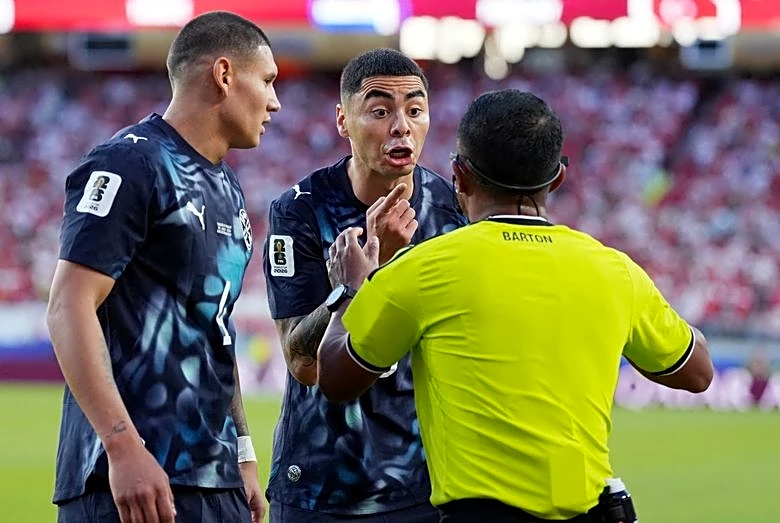 Soccer-Journalist loses World Cup credentials after on-air outburst over Almiron red card