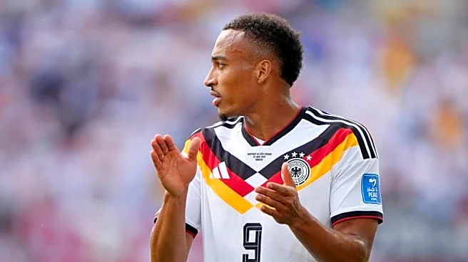 Soccer-Leweling to get Brazilian Ronaldo's triangle fringe haircut if Germany win World Cup