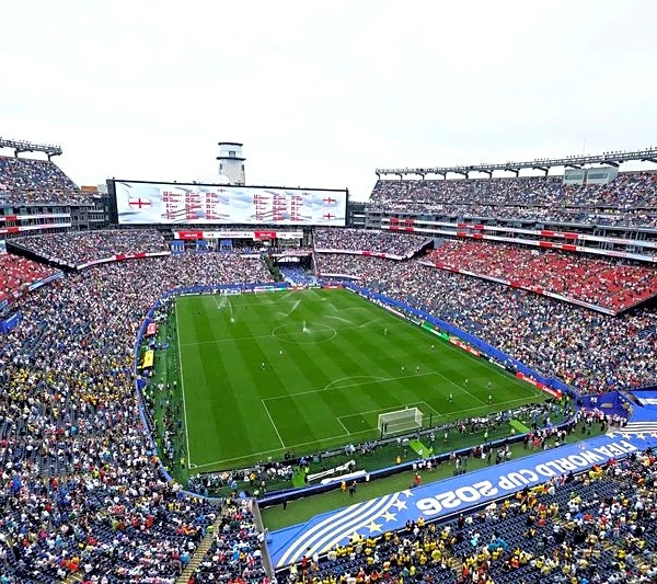 Soccer-World Cup turnout defies concerns, as Americans flock for the spectacle