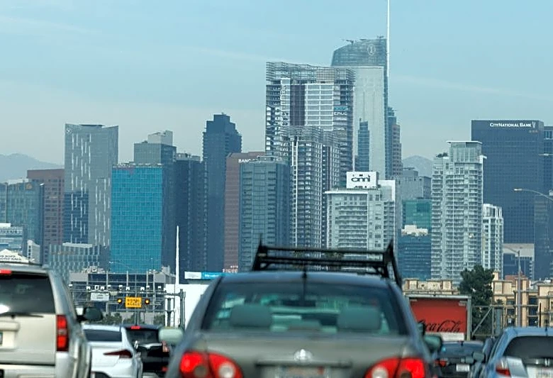 Automakers could halt car sales in California without delay in vehicle tracking law