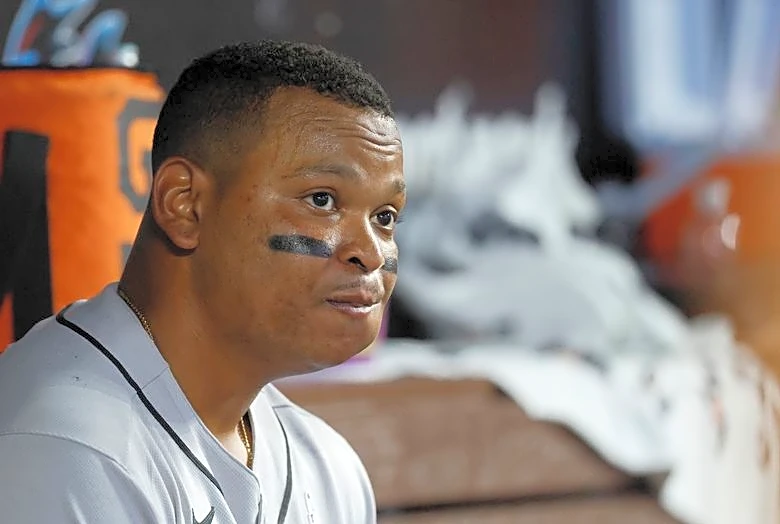 Giants' Rafael Devers: Pinch-runner flap was 'misunderstanding'