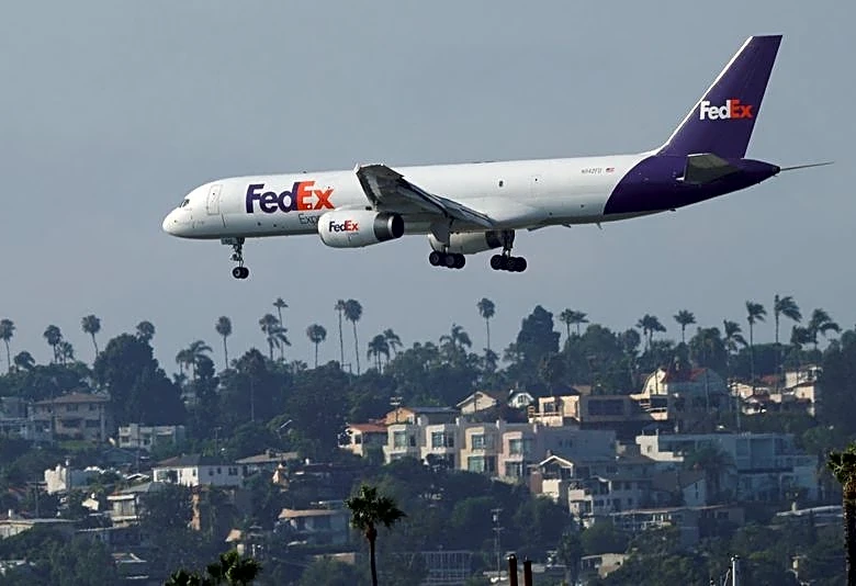 FedEx drops on margin hit as investors gauge freight spin-off fortunes