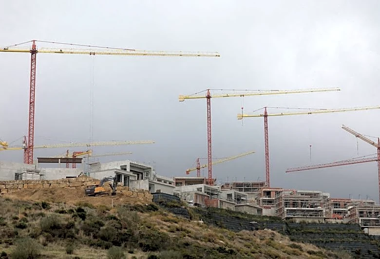 Analysis-Luxury property buyers flock to Spain seeking haven from war, turmoil