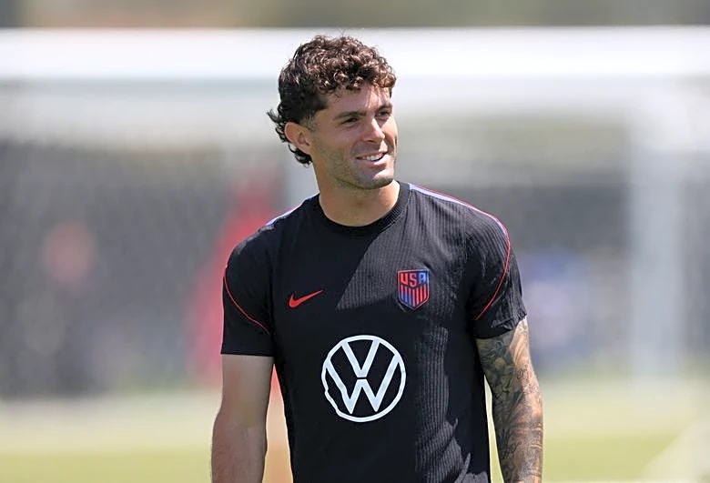 Soccer-Pulisic says calf injury improving, hopes to return for US against Turkey