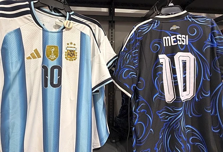 Soccer-Adidas edging Nike in World Cup sales boost, data show